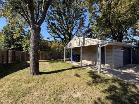 6076 Robert Drive Brook Park OH 44142