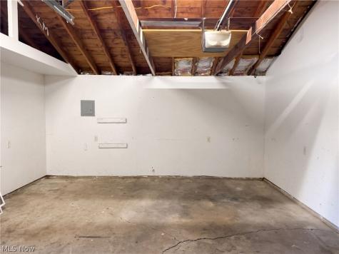 6076 Robert Drive Brook Park OH 44142