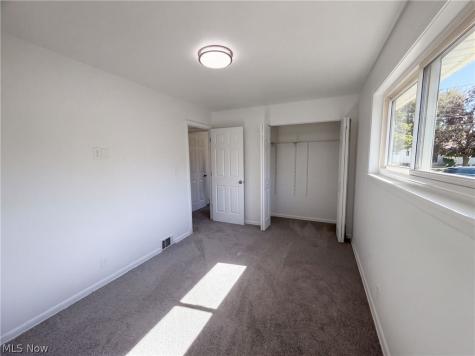 6076 Robert Drive Brook Park OH 44142