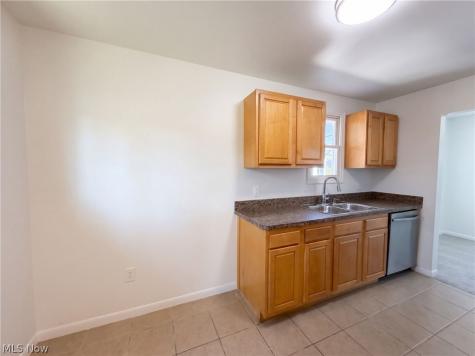 6076 Robert Drive Brook Park OH 44142