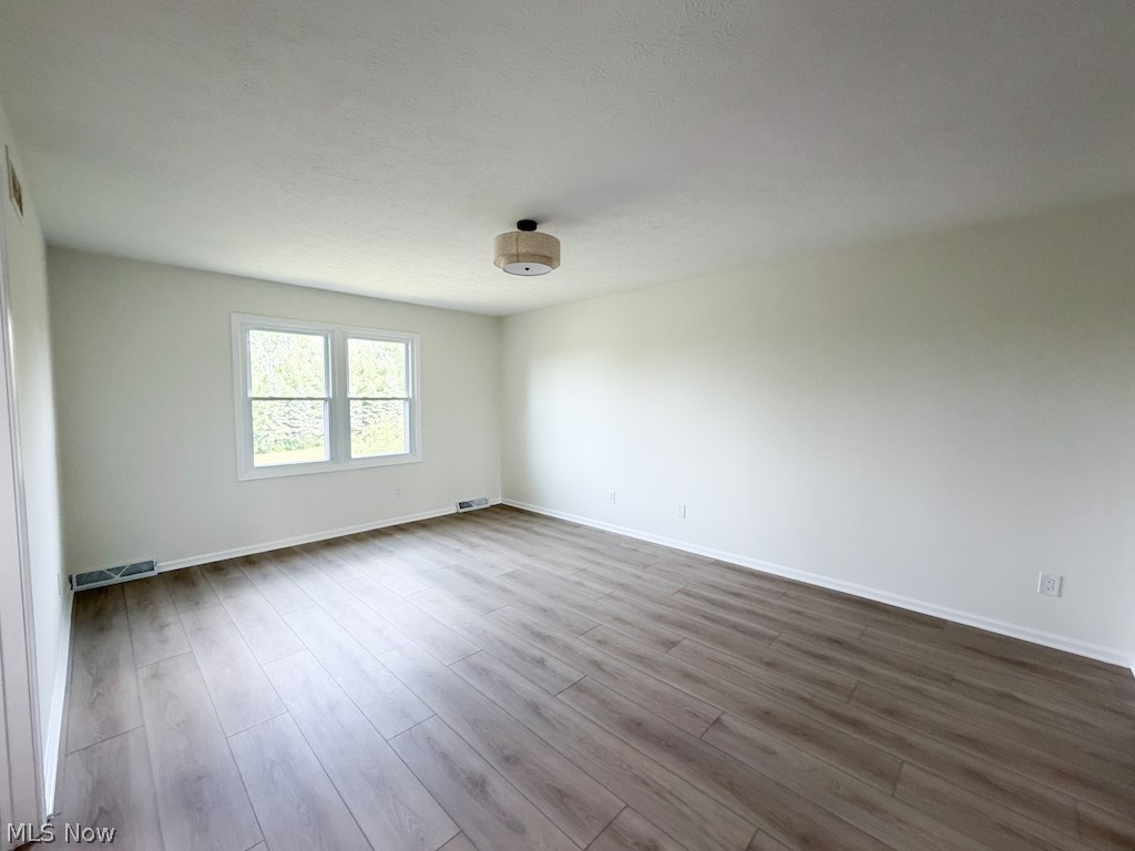 73 Lakecrest Boulevard Hinckley OH 44233