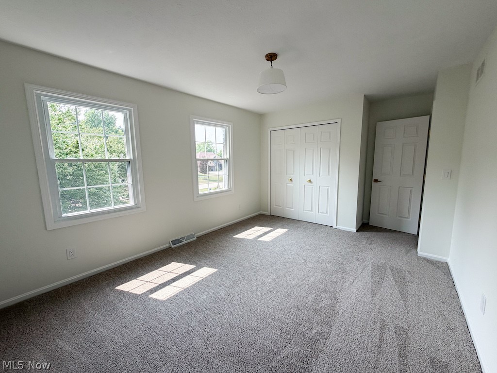 73 Lakecrest Boulevard Hinckley OH 44233