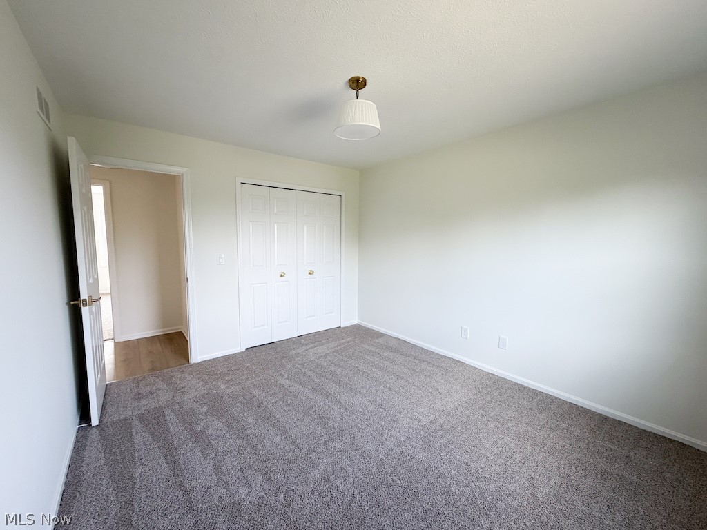 73 Lakecrest Boulevard Hinckley OH 44233