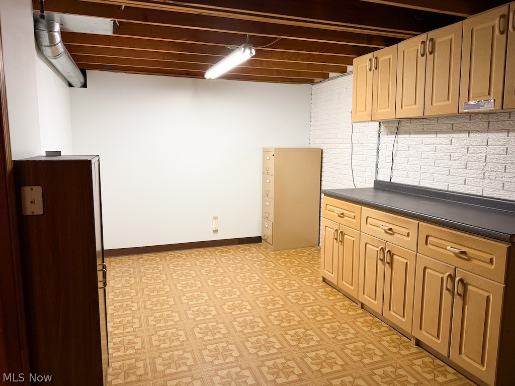 73 Lakecrest Boulevard Hinckley OH 44233