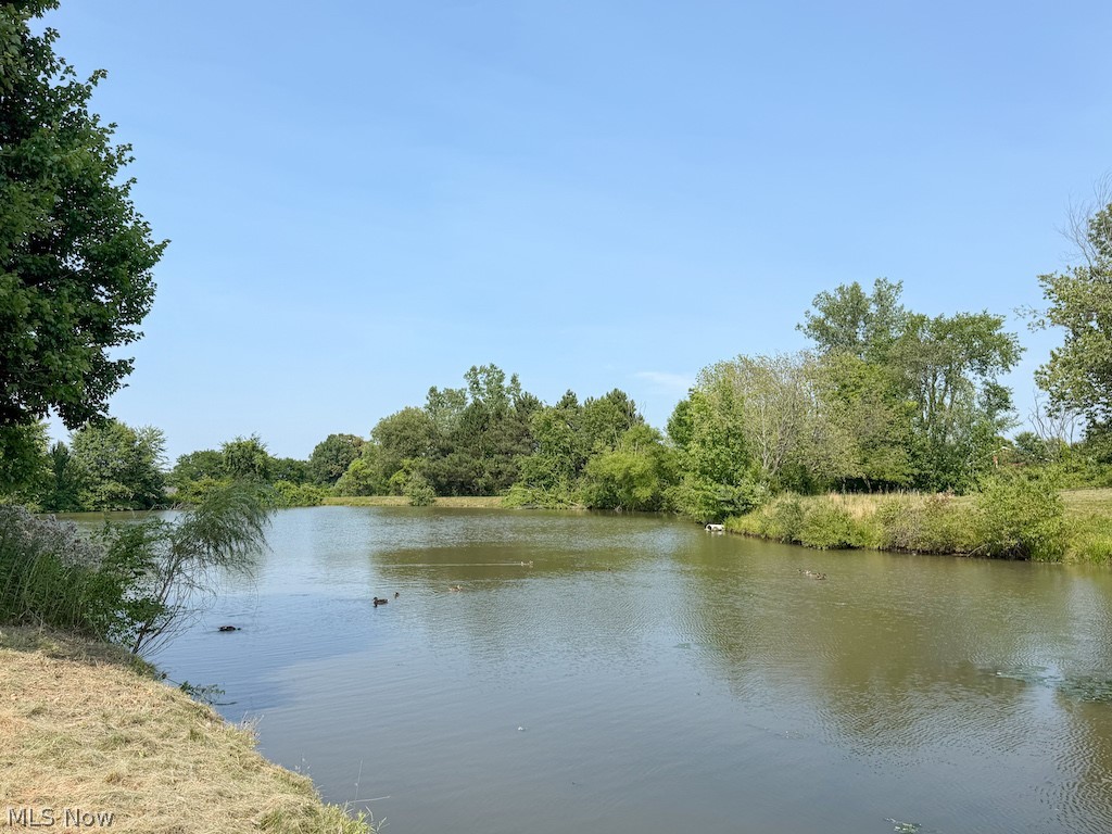 73 Lakecrest Boulevard Hinckley OH 44233