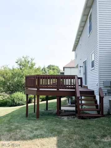 73 Lakecrest Boulevard Hinckley OH 44233