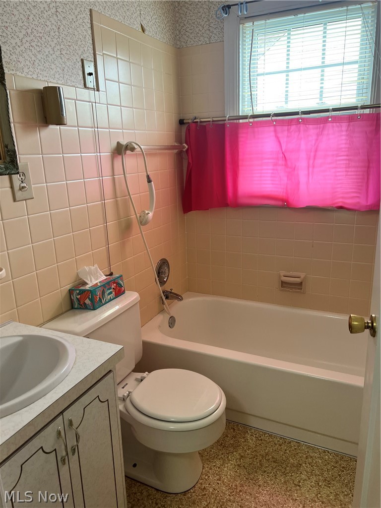 416 Joan Avenue Girard OH 44420
