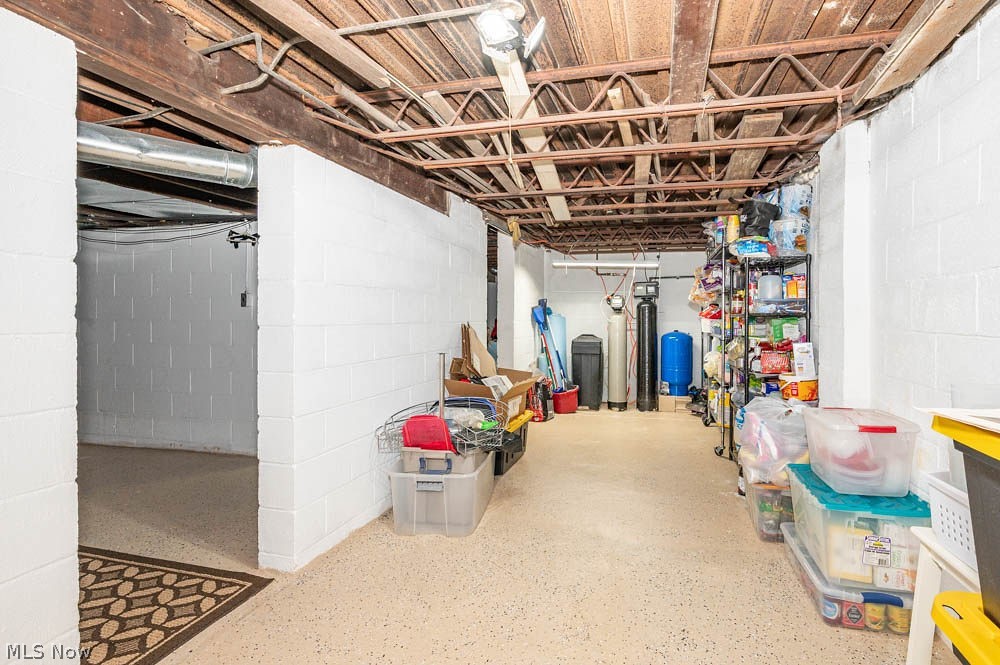 1414 Overlook Avenue Lowellville OH 44436