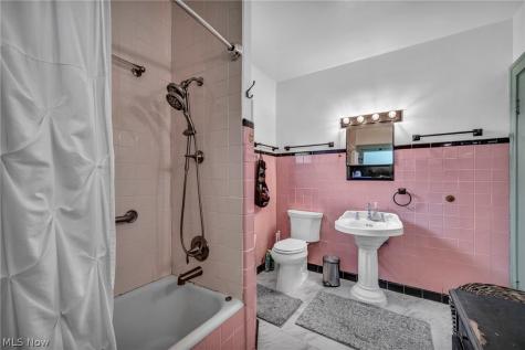 2205 Grandview Avenue Cleveland Heights OH 44106