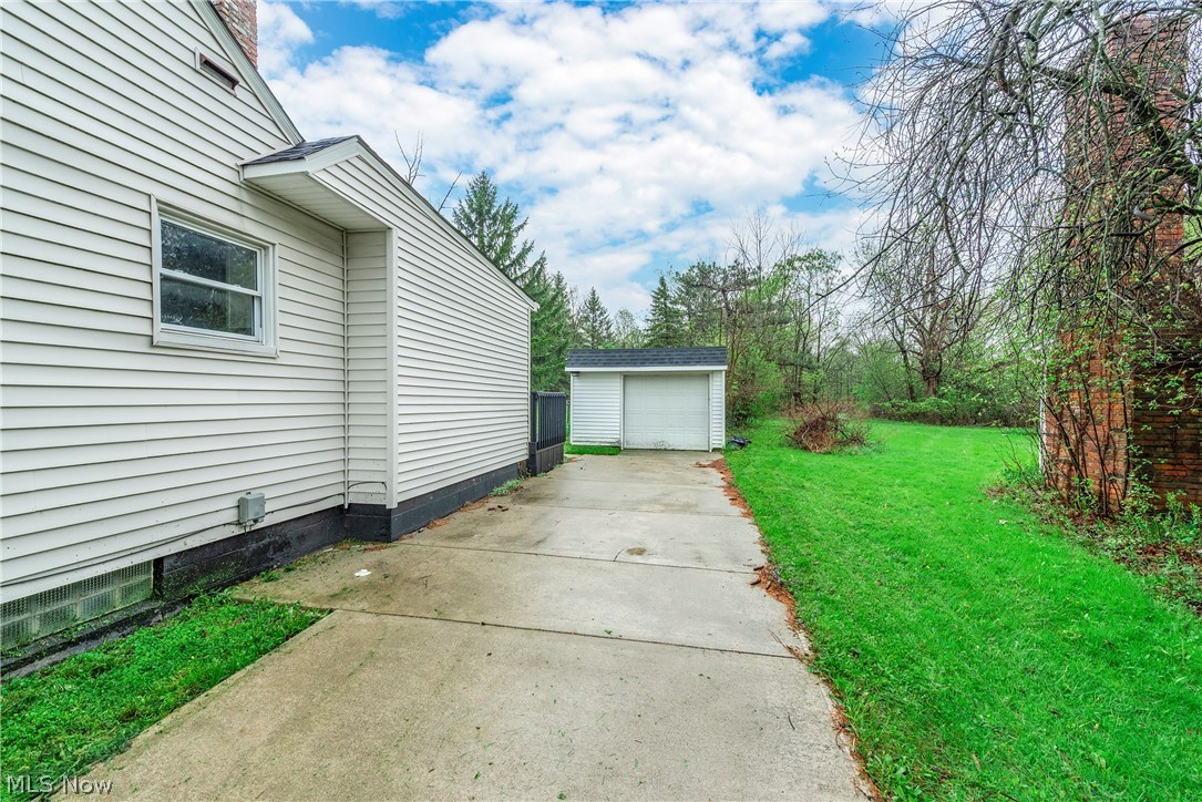 7623 Macedonia Road Oakwood OH 44146