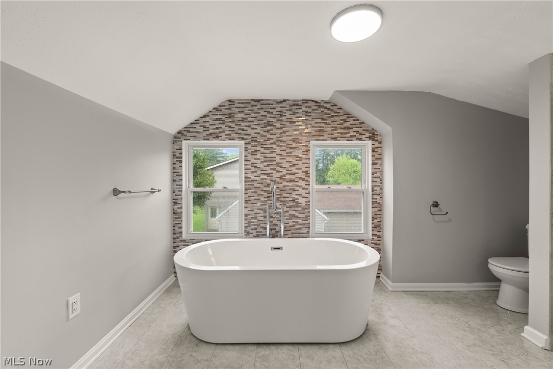 7623 Macedonia Road Oakwood OH 44146