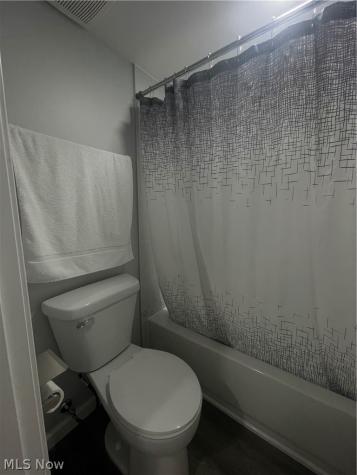 7915 Snow Road Parma OH 44129