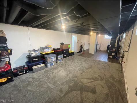 7915 Snow Road Parma OH 44129