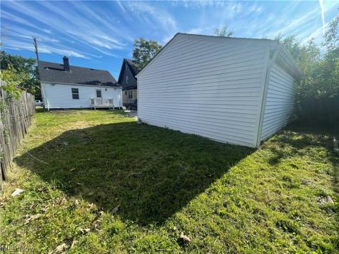 7915 Snow Road Parma OH 44129