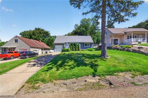 153 Far View Drive SW North Canton OH 44720