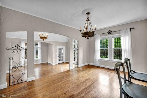 2717 Derbyshire Road Cleveland Heights OH 44106