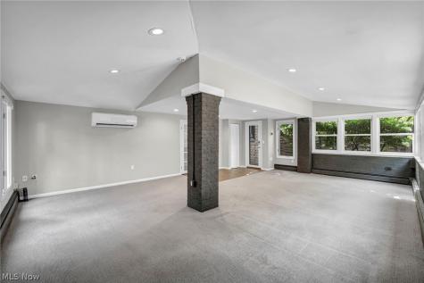 2717 Derbyshire Road Cleveland Heights OH 44106