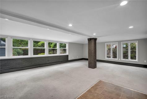 2717 Derbyshire Road Cleveland Heights OH 44106