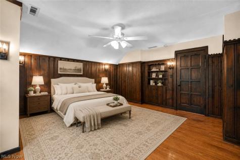 2717 Derbyshire Road Cleveland Heights OH 44106