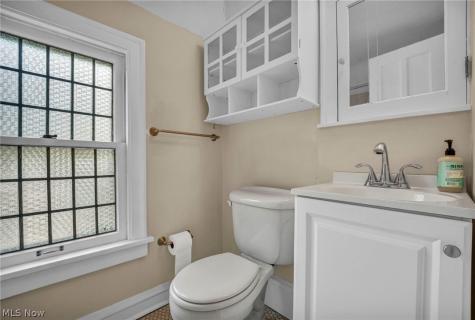 2717 Derbyshire Road Cleveland Heights OH 44106