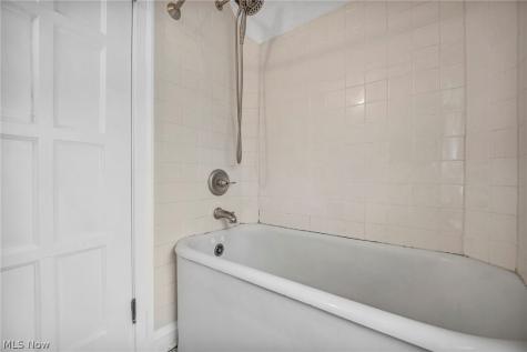 2717 Derbyshire Road Cleveland Heights OH 44106