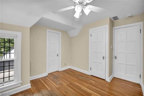 2717 Derbyshire Road Cleveland Heights OH 44106