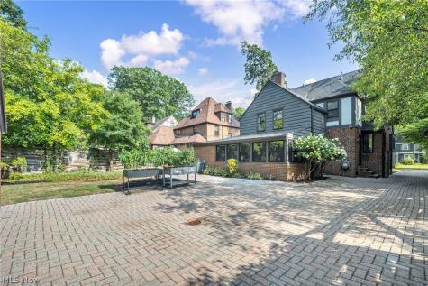 2717 Derbyshire Road Cleveland Heights OH 44106