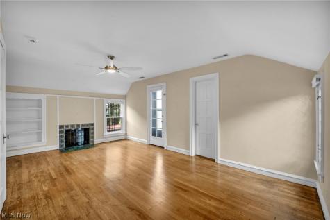2717 Derbyshire Road Cleveland Heights OH 44106