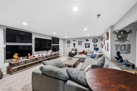 2979 Forest Lake Drive Westlake OH 44145