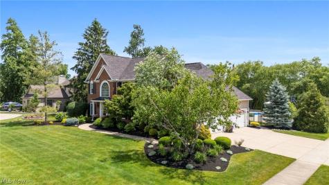 2979 Forest Lake Drive Westlake OH 44145
