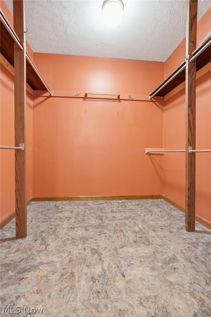 441 Stratton Avenue SW New Philadelphia OH 44663