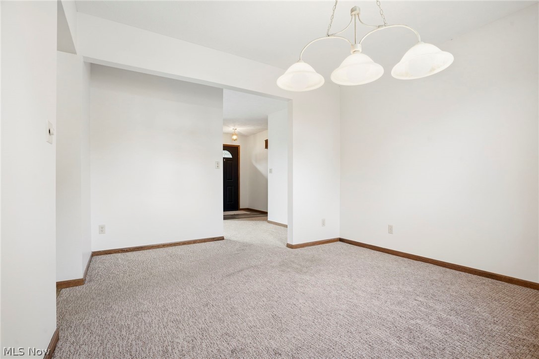 441 Stratton Avenue SW New Philadelphia OH 44663