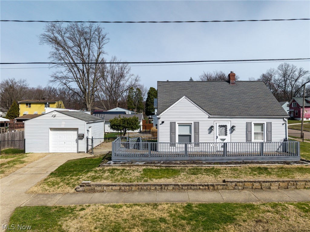 1293 Tioga Avenue Akron OH 44305