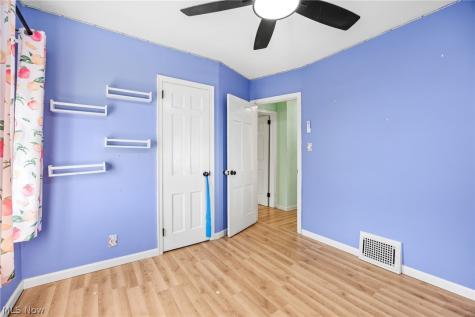 1293 Tioga Avenue Akron OH 44305