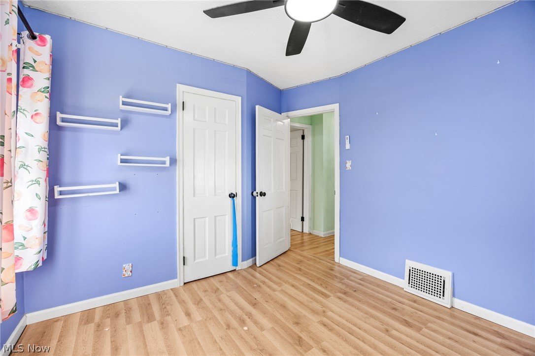 1293 Tioga Avenue Akron OH 44305