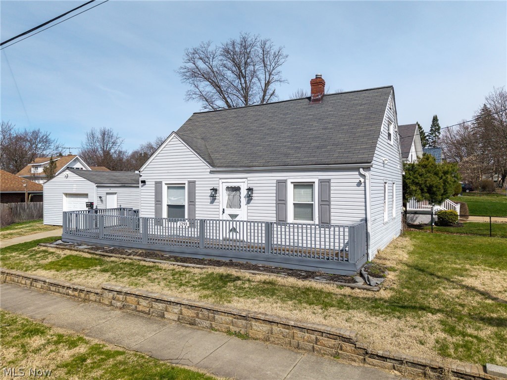 1293 Tioga Avenue Akron OH 44305