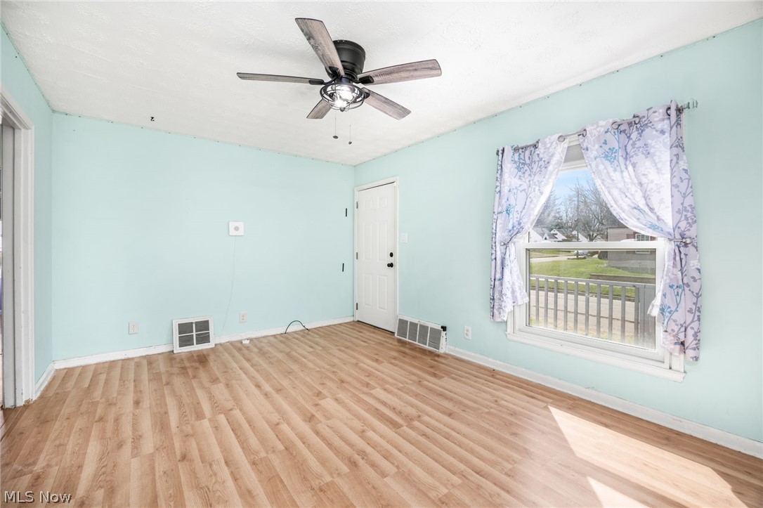 1293 Tioga Avenue Akron OH 44305