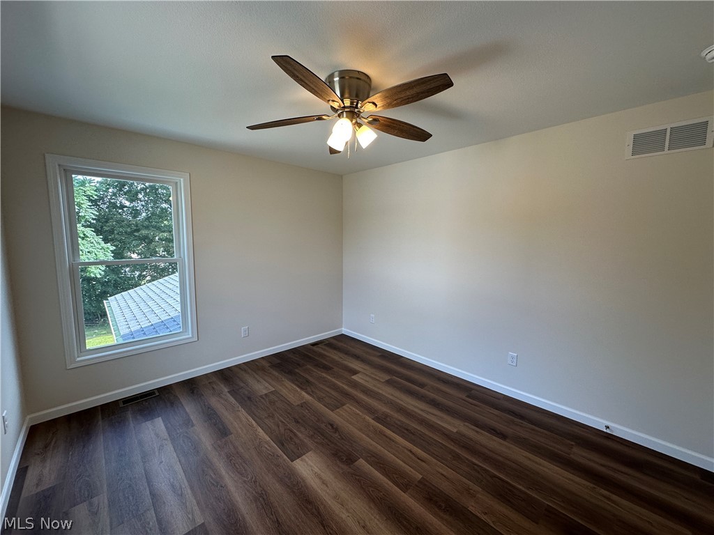 165 Sexton Street Struthers OH 44471