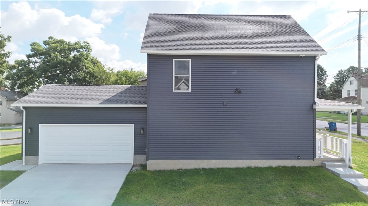 165 Sexton Street Struthers OH 44471