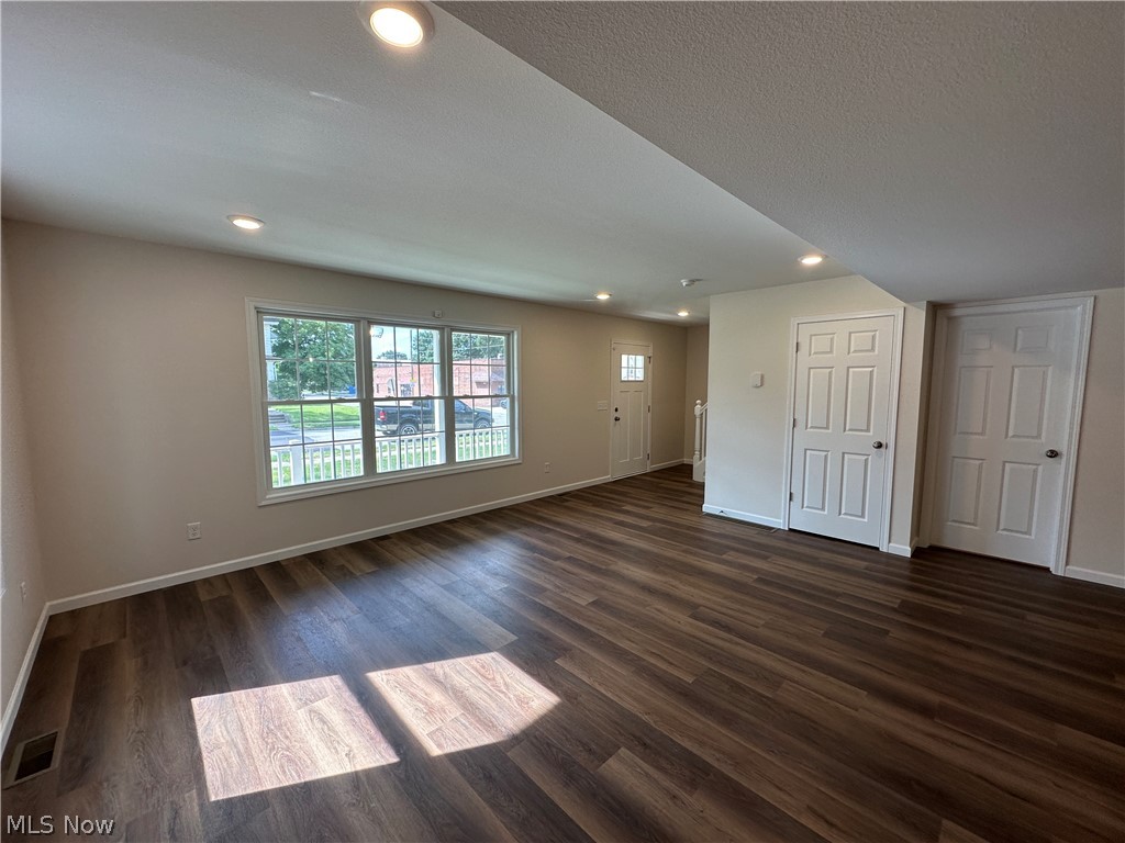 165 Sexton Street Struthers OH 44471