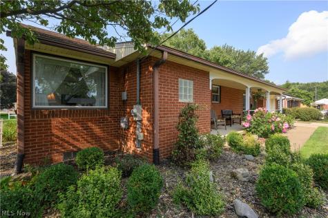 821 Harmon Street SW North Canton OH 44720