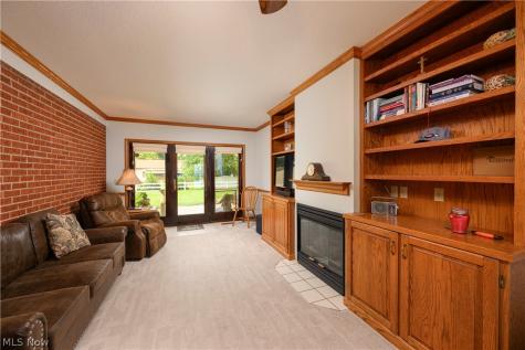 821 Harmon Street SW North Canton OH 44720