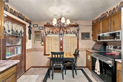 286 S Saint Clair Street Painesville OH 44077