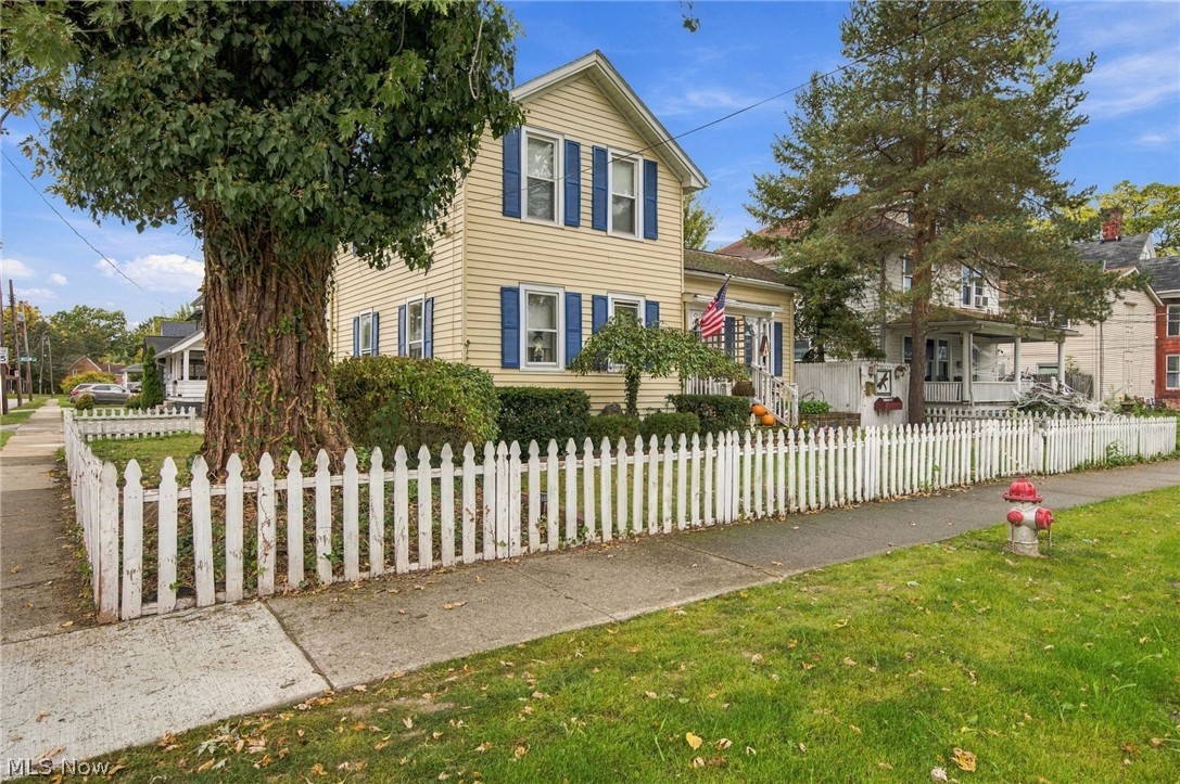 286 S Saint Clair Street Painesville OH 44077