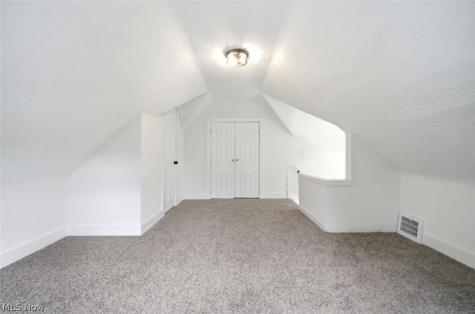 9203 Columbia Avenue Cleveland OH 44108