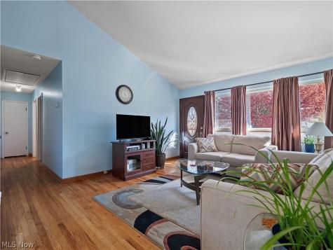 6402 Sandhurst Drive Brook Park OH 44142