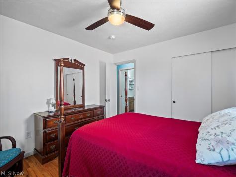 6402 Sandhurst Drive Brook Park OH 44142