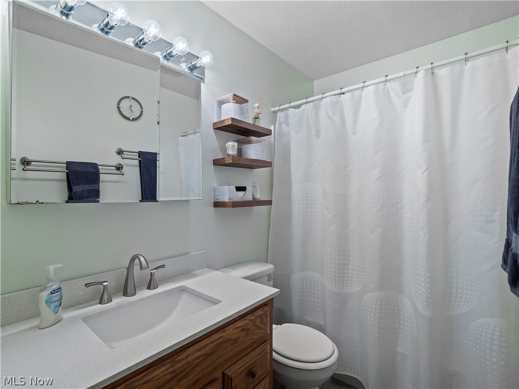 6402 Sandhurst Drive Brook Park OH 44142