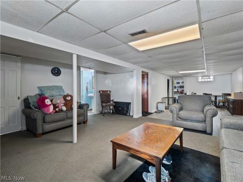 6402 Sandhurst Drive Brook Park OH 44142