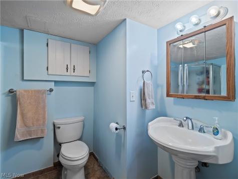 6402 Sandhurst Drive Brook Park OH 44142